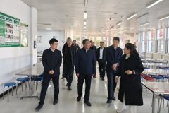 街道及学区要强化监视指点
